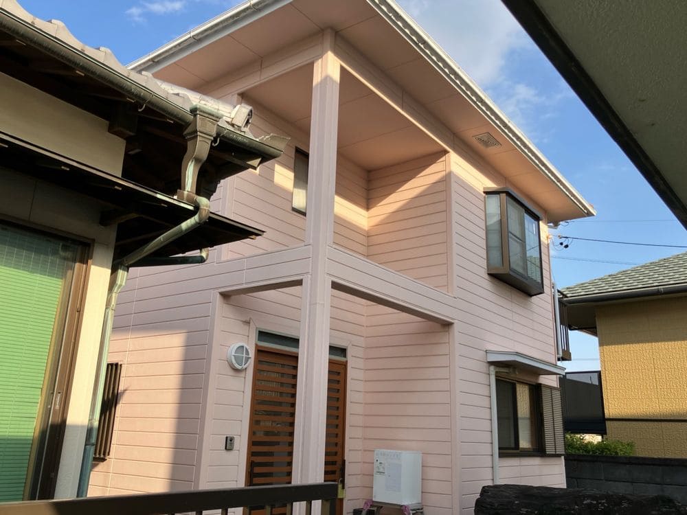 H様(生駒市中央町)施工前_外壁全体 生駒市の外壁塗装、屋根塗装をリペイント匠が施工した写真