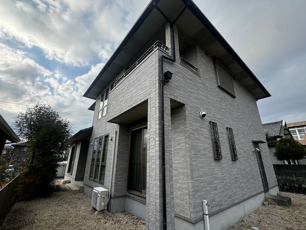 奈良市_H様_外壁全体①(施工前) 奈良市の外壁塗装をリペイント匠が施工した写真