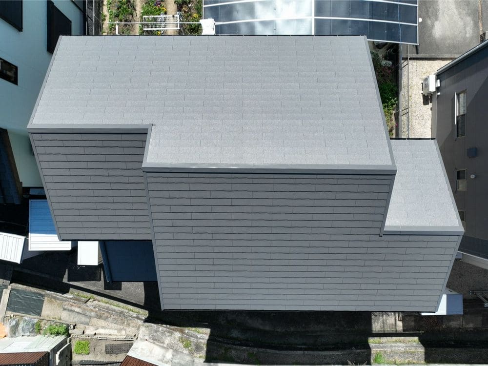 Y様(三重郡菰野町)施工後_屋根全体 (2) (1) 三重郡菰野町の外壁・防水工事をリペイント匠が施工した写真