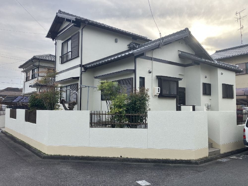 U様(津)施工後_外壁全体 (3) 奈良市の外壁塗装をリペイント匠が施工した写真