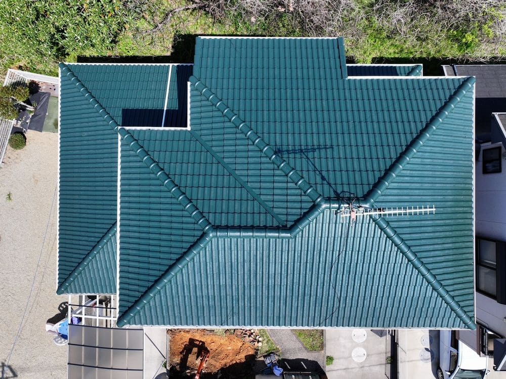 屋根_施工後 生駒市で外壁・屋根塗装と防水工事をリペイント匠が施工した写真