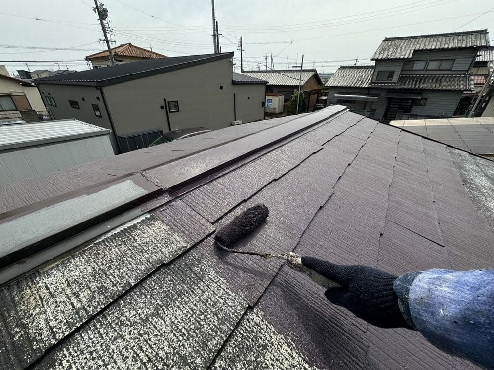 奈良市_I様_倉庫屋根(中塗り) 奈良市の外壁塗装をリペイント匠が施工した写真