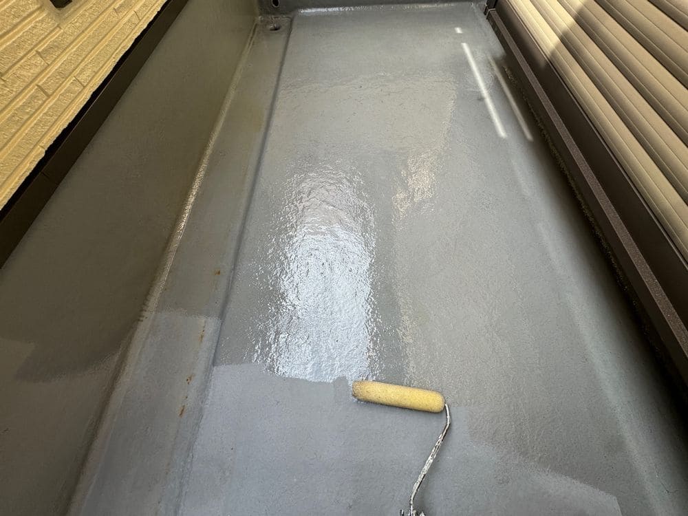 生駒市 N様プライマー塗布 (2) 生駒市の防水工事をリペイント匠が施工した写真