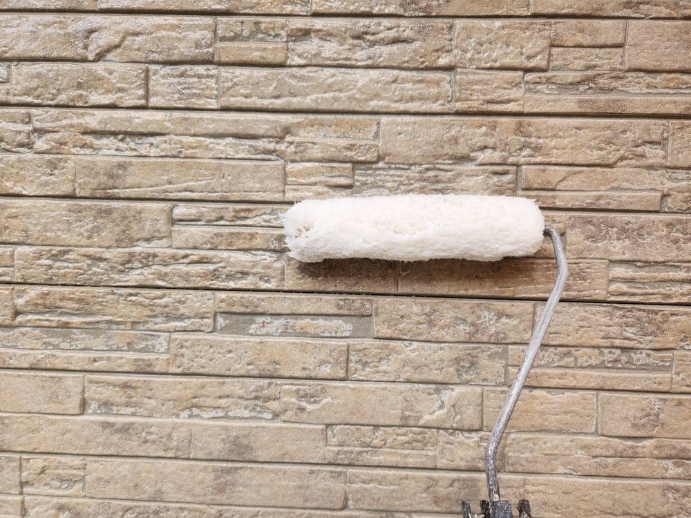 H様(生駒市)外壁‗クリア塗装1層目 生駒市の外壁塗装をリペイント匠が施工した写真