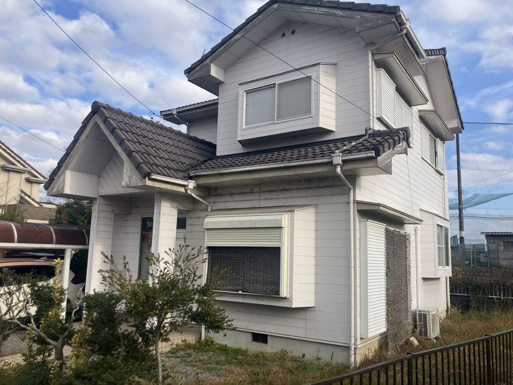 施工前_外壁全体 (2) 生駒市で外壁・屋根塗装をリペイント匠が施工した写真