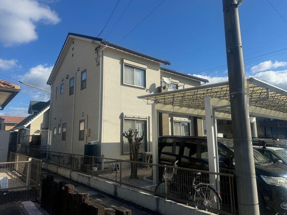 生駒市_K様_施工前_外壁全体 (3) 生駒市の外壁塗装、防水工事をリペイント匠が施工した写真