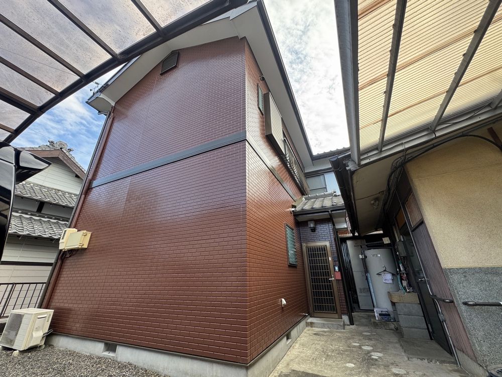 生駒市_Y様_施工後_外壁全体 (3) 生駒市の外壁塗装をリペイント匠が施工した写真