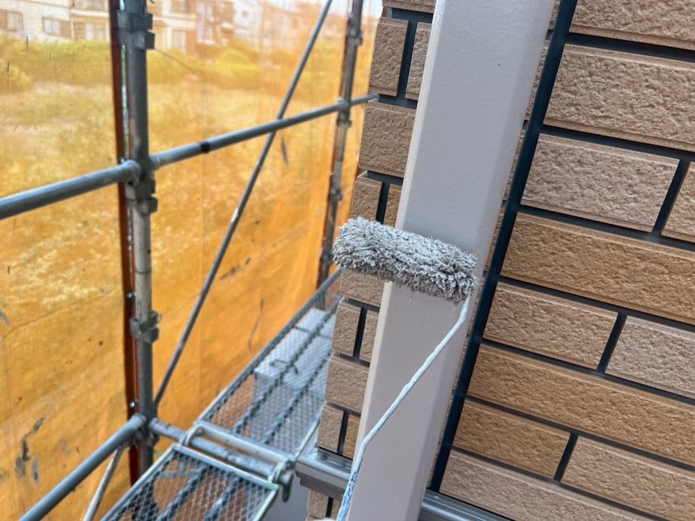 生駒市の屋根塗装をリペイント匠が施工した写真