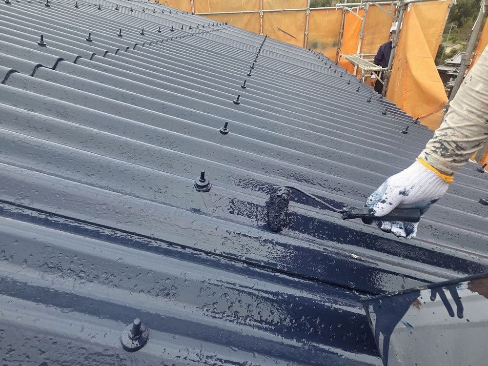 生駒市で屋根塗装をリペイント匠が施工した写真