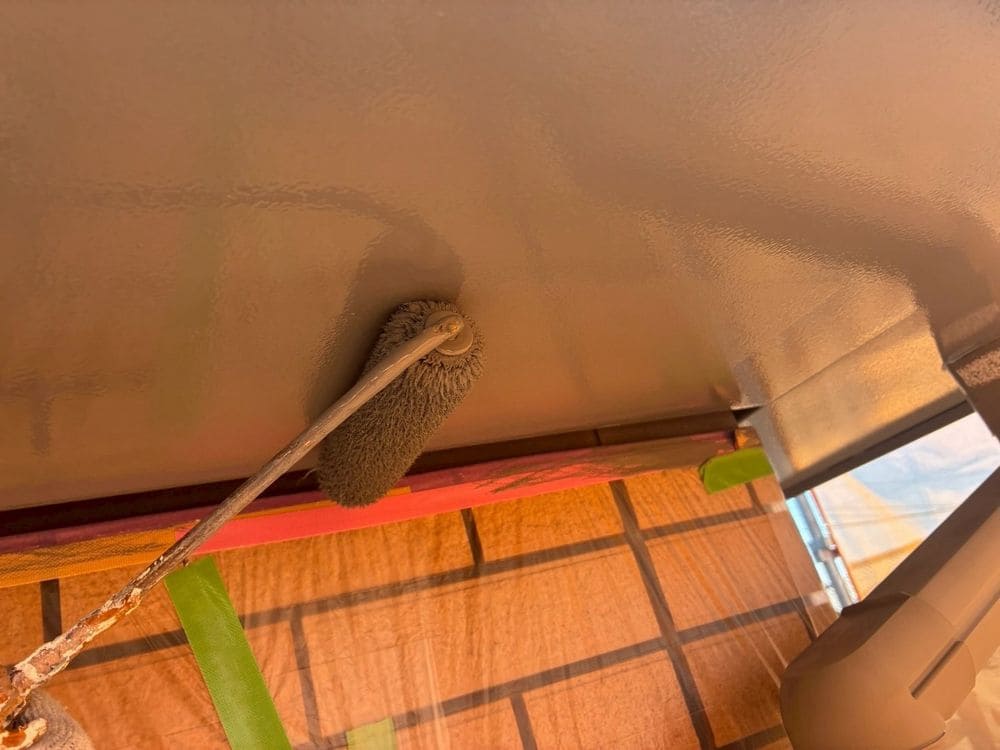 生駒市の屋根塗装をリペイント匠が施工した写真
