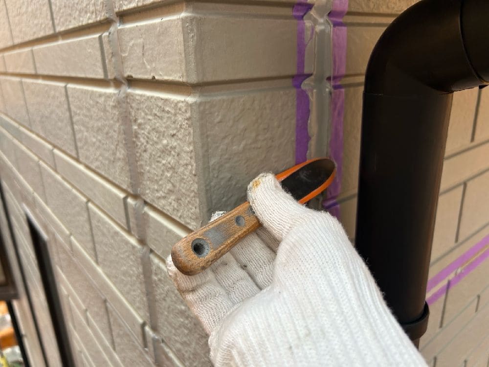 H様(津)シール(打ちならし) (4) 奈良市の外壁塗装をリペイント匠が施工した写真