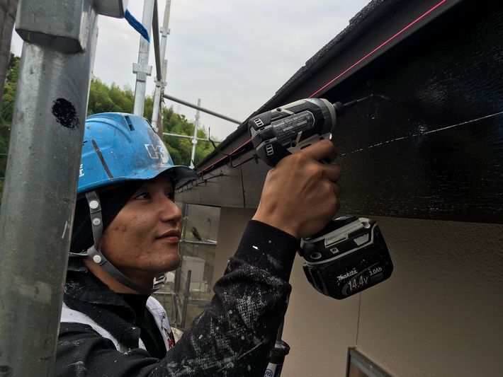 屋根葺き替え　　外壁塗装　三重