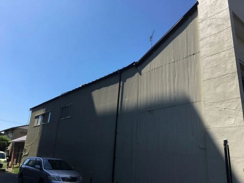 津市岩田O様、外壁塗装、施工後写真 津市|塗装リフォーム工事|人柄に惹かれてご依頼、グレーの外壁に大満足!