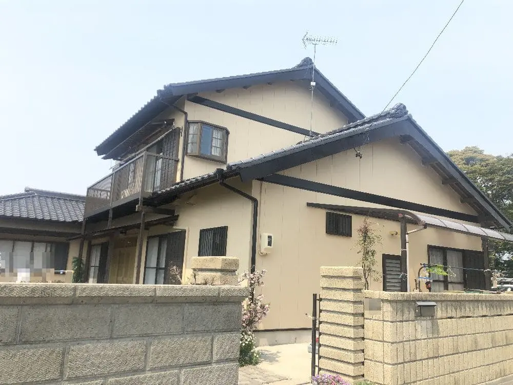 81fe0e954216595908755f57e51f7e83 (1) 津市の外壁塗装をリペイント匠が施工した写真