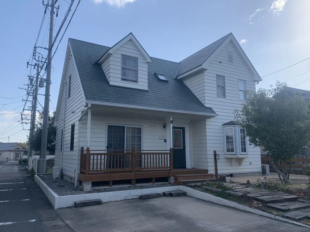 津市の外壁塗装、屋根工事をリペイント匠が施工した写真