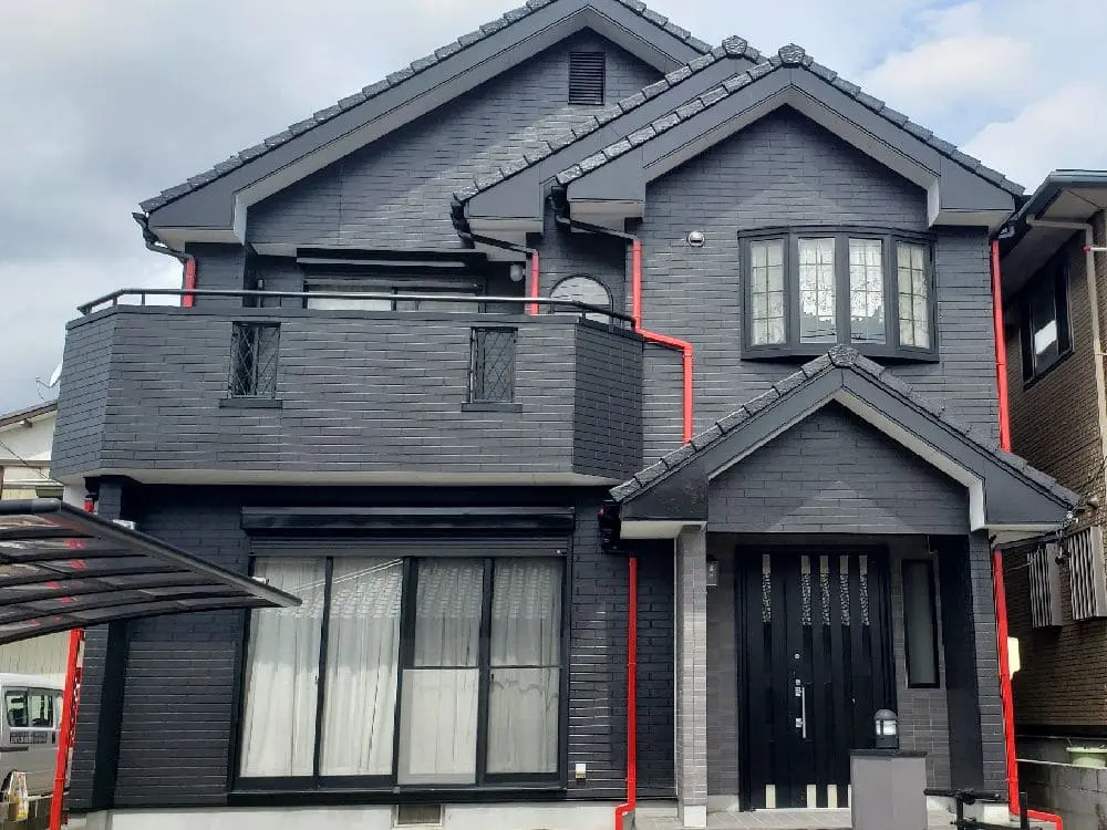 鈴鹿市｜クールな印象に大変身｜レッドが映えておしゃれになりました