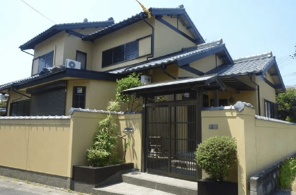 津市の外壁塗装をリペイント匠が施工した写真