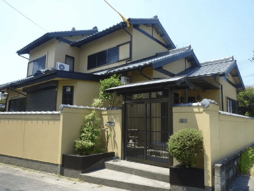 津市の外壁塗装をリペイント匠が施工した写真