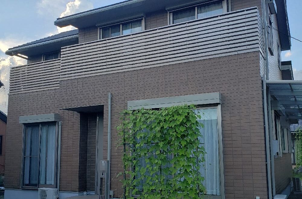 津市の外壁塗装をリペイント匠が施工した写真