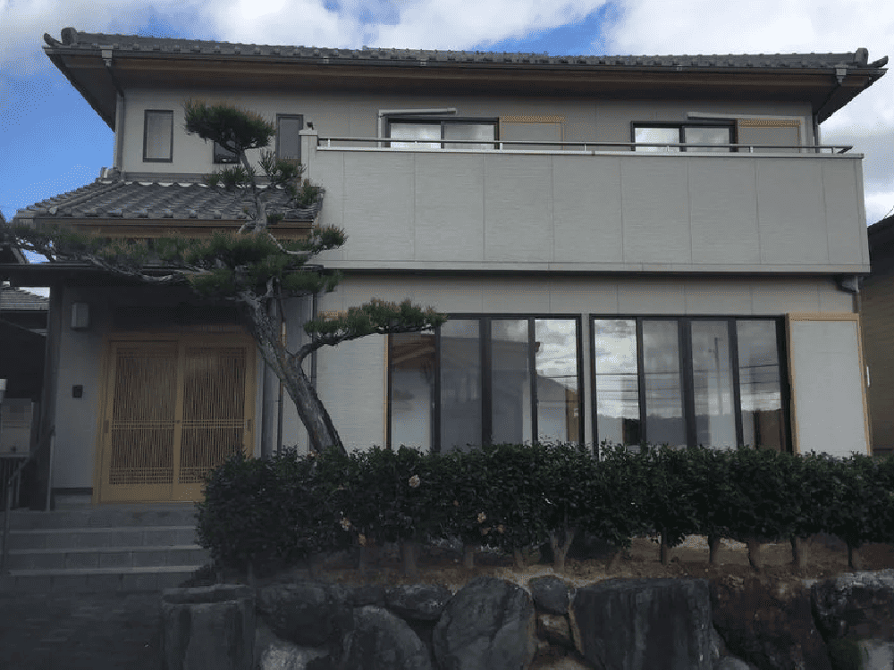 津市の外壁塗装をリペイント匠が施工した写真