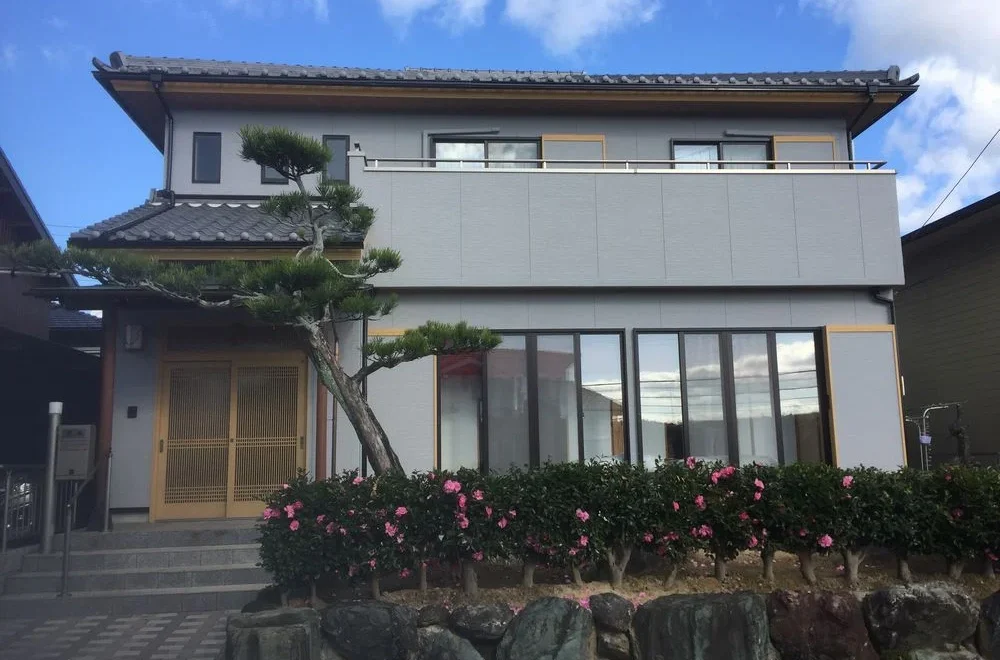 津市の外壁塗装をリペイント匠が施工した写真