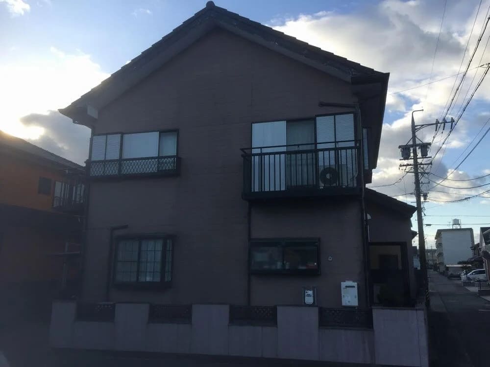 施工前-1-10-1 (1) 鈴鹿市の外壁塗装をリペイント匠が施工した写真