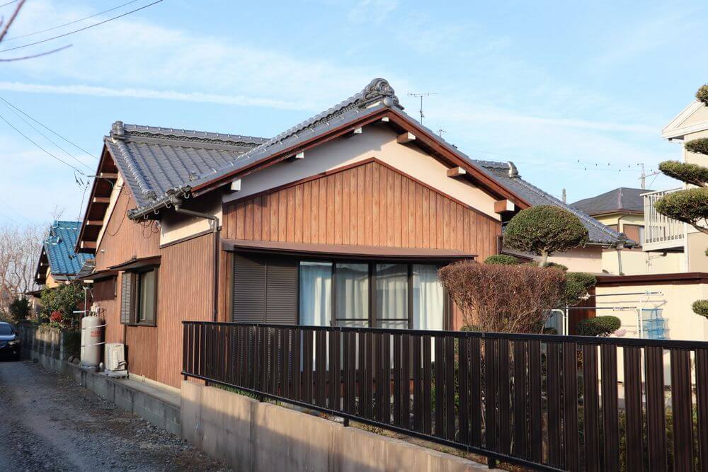 施工前 3 (5) (1) 三重県津市久居野村町S様邸【外壁塗装】シリコン