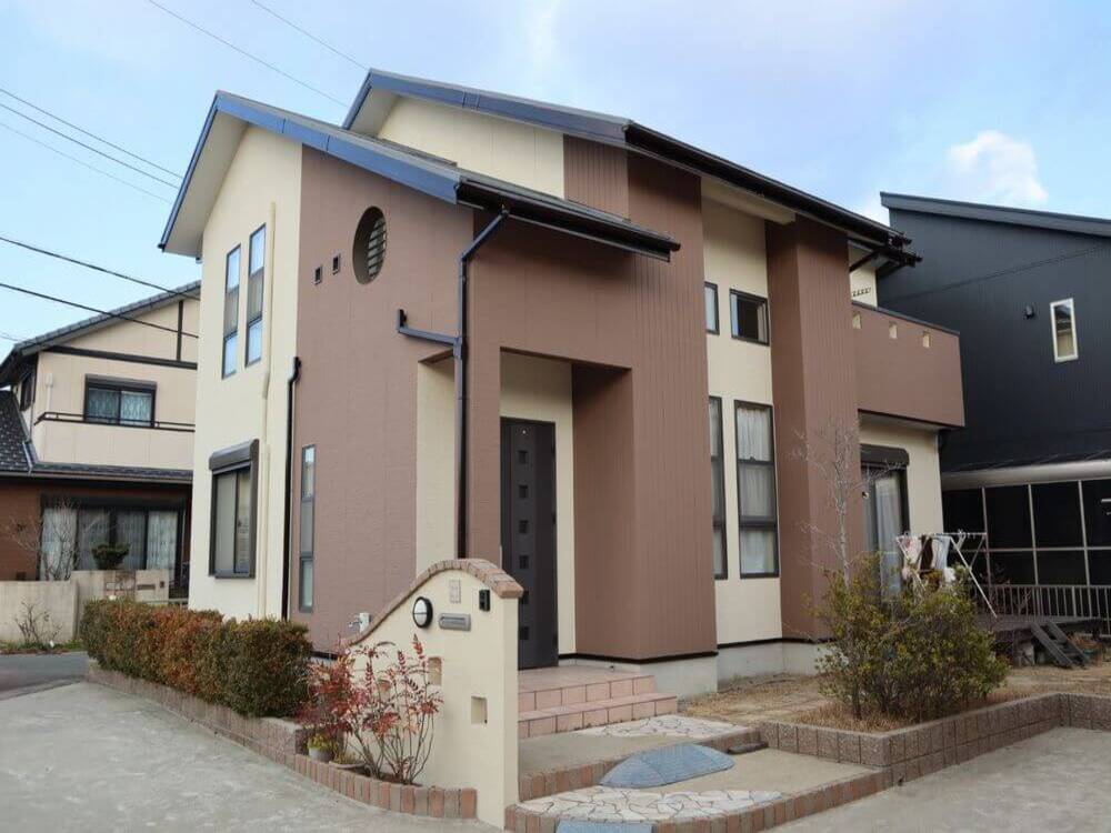 津市の外壁塗装、屋根塗装をリペイント匠が施工した写真