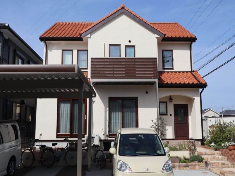 鈴鹿市|白色の爽やかな外壁へ|新築のような外観になり、新鮮な気持ちです