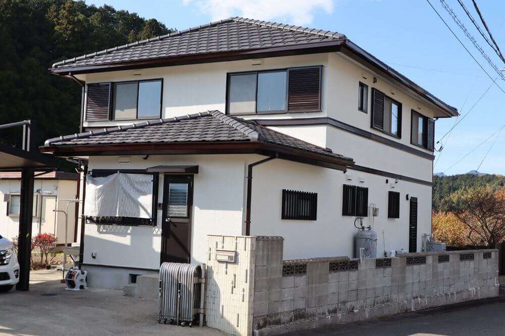 「色については伊藤さんが何度も要望に合わせていただき、そのおかげで仕上がりは完璧でした。」津市K様