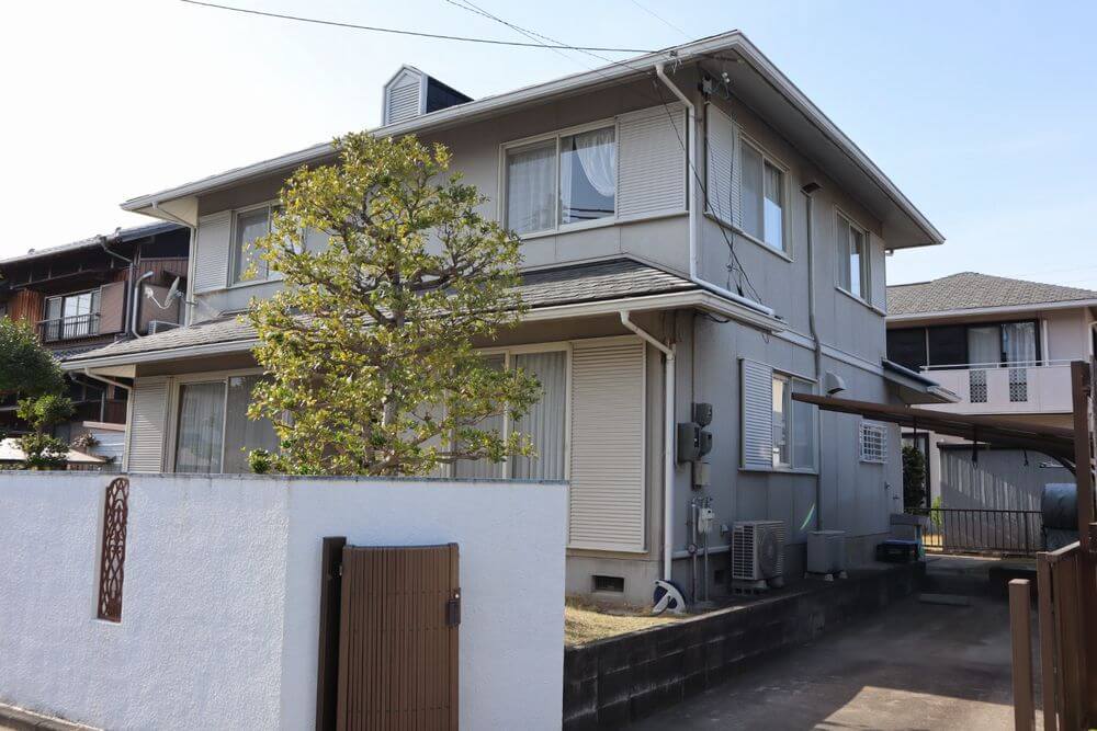 施工前 2 (3) (1) 津市、外壁塗装、リペイント匠