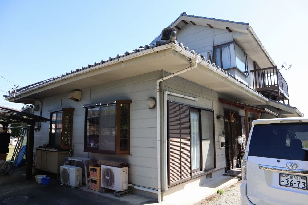 施工前 2 (4) 津市、シリコン、外壁塗装