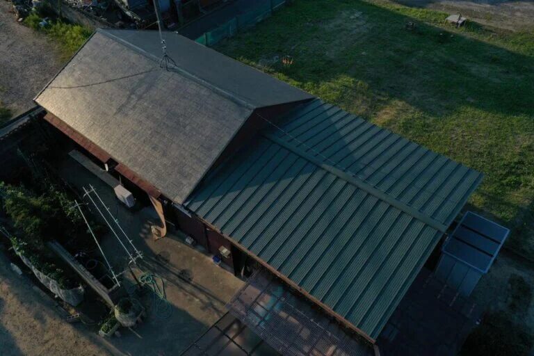 三重県津市白塚S様【屋根葺き替え、屋根塗装】たてひら