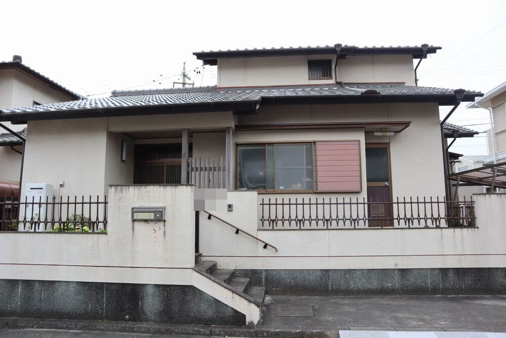 施工前 1 (2) (1) 津市、フッ素、外壁塗装、リペイント匠
