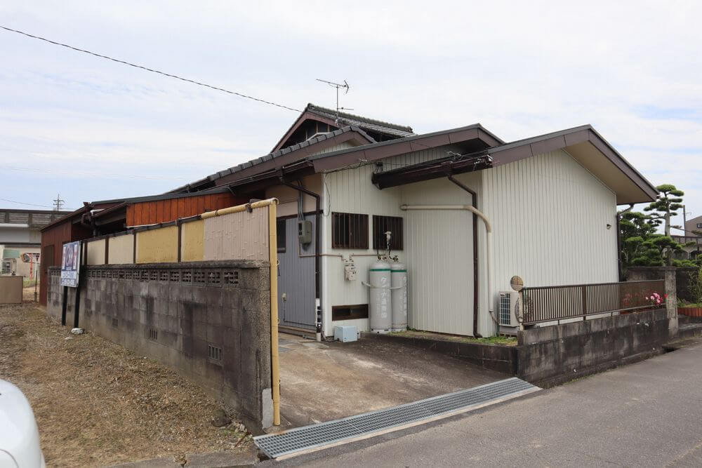 施工前 3 (5) (1) 津市 外壁塗装 リペイント匠