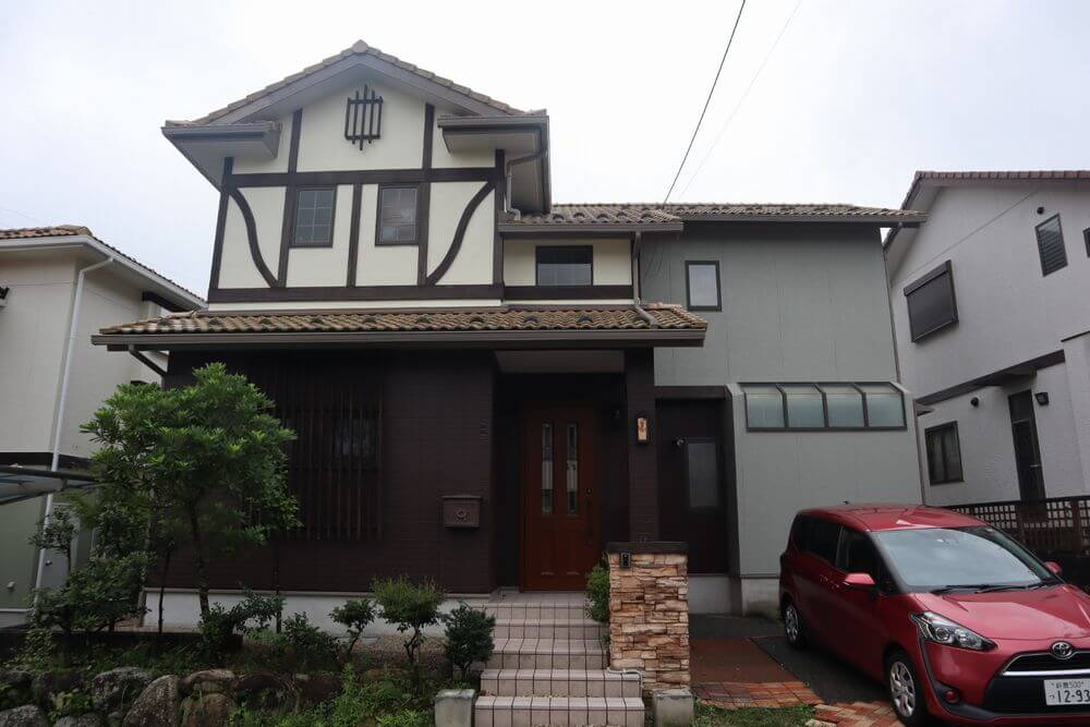 亀山市の外壁塗装をリペイント匠が施工した写真