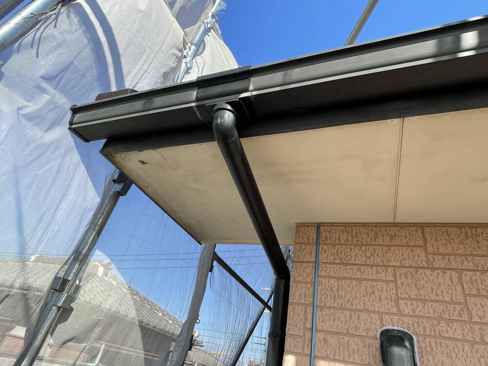 軒天 張り替え前 (1) 津市 外壁塗装 リペイント匠
