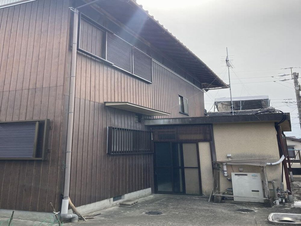 施工前-2-49-1 名張市の外壁塗装をリペイント匠が施工した写真