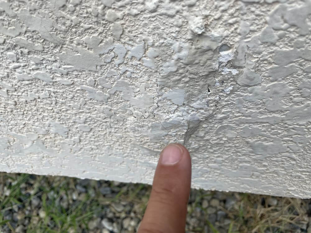 外壁ひび割れ　外壁塗装　リペイント匠