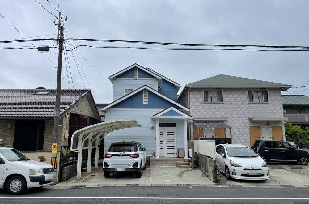 津市｜ブルー2色で爽やかに｜色もとても気に入りました、新築のようです