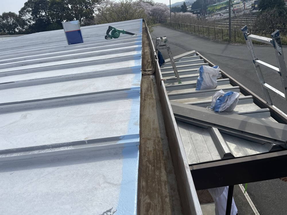 雨樋 清掃後 (1) 亀山市 外壁塗装 リペイント匠