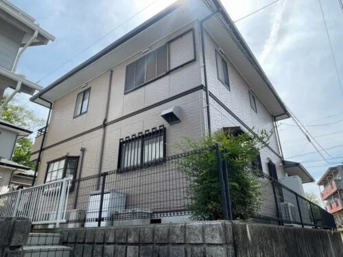 M様 施工前_外壁全体-1-500x375 亀山市の外壁塗装、屋根塗装をリペイント匠が施工した写真