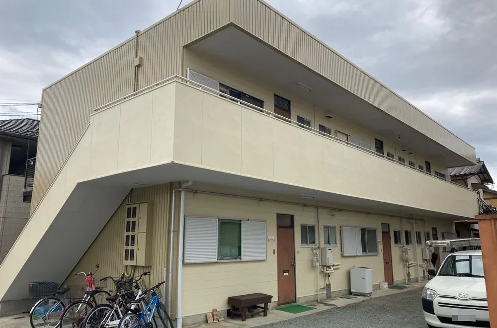 伊賀市│アパートを塗装で優しい印象に│入居者様への対応が丁寧でよかったです