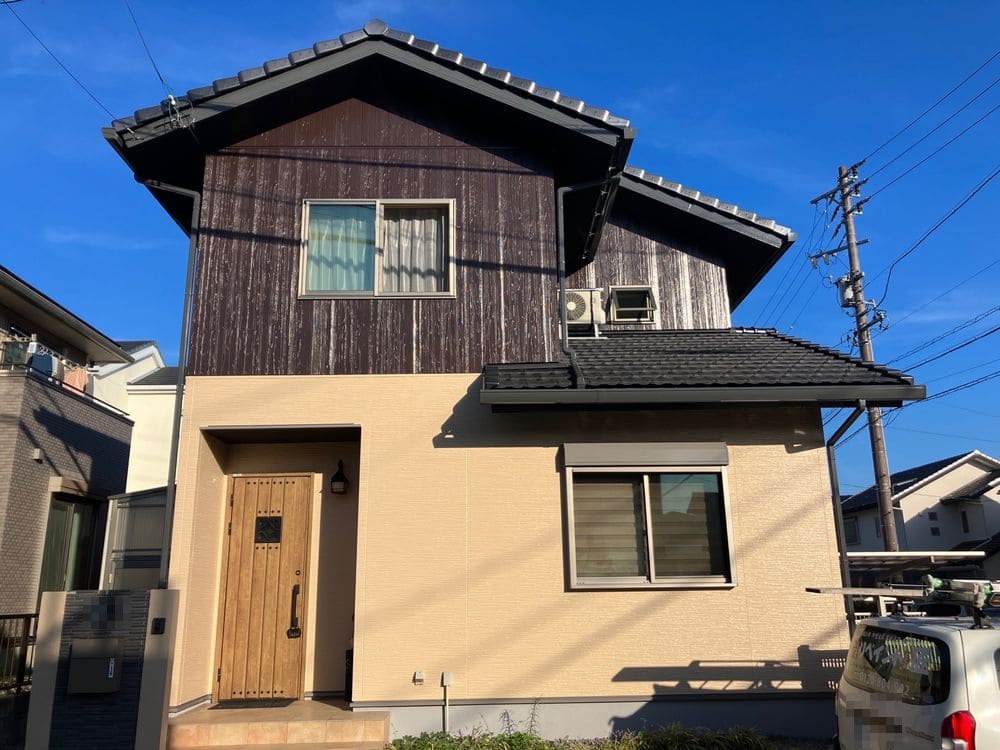 亀山市アイリス町K様_施工後_外壁全体3 亀山市の外壁塗装をリペイント匠が施工した写真