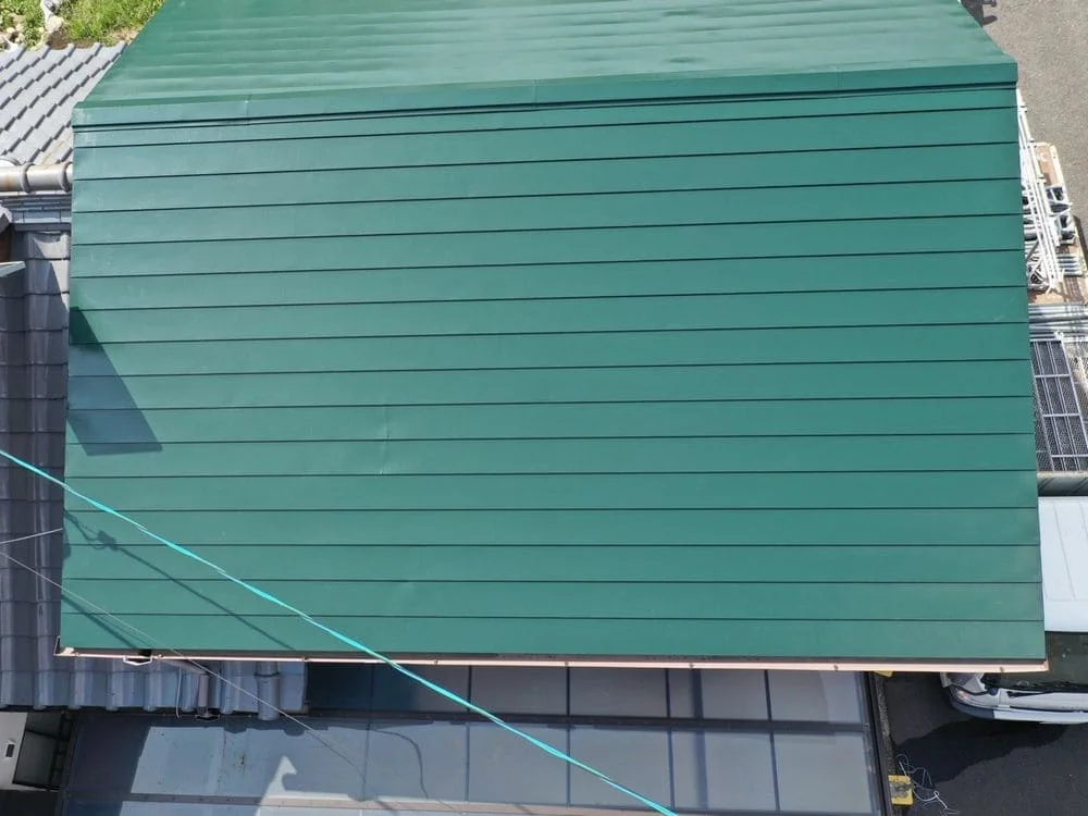 鈴鹿市住吉H様_施工後_屋根全体-3 鈴鹿市の屋根塗装をリペイント匠が施工した写真