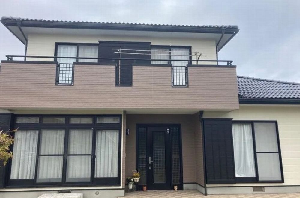 津市｜素敵な上品ツートンカラーへ｜お客様のことを思い丁寧に仕事をする会社