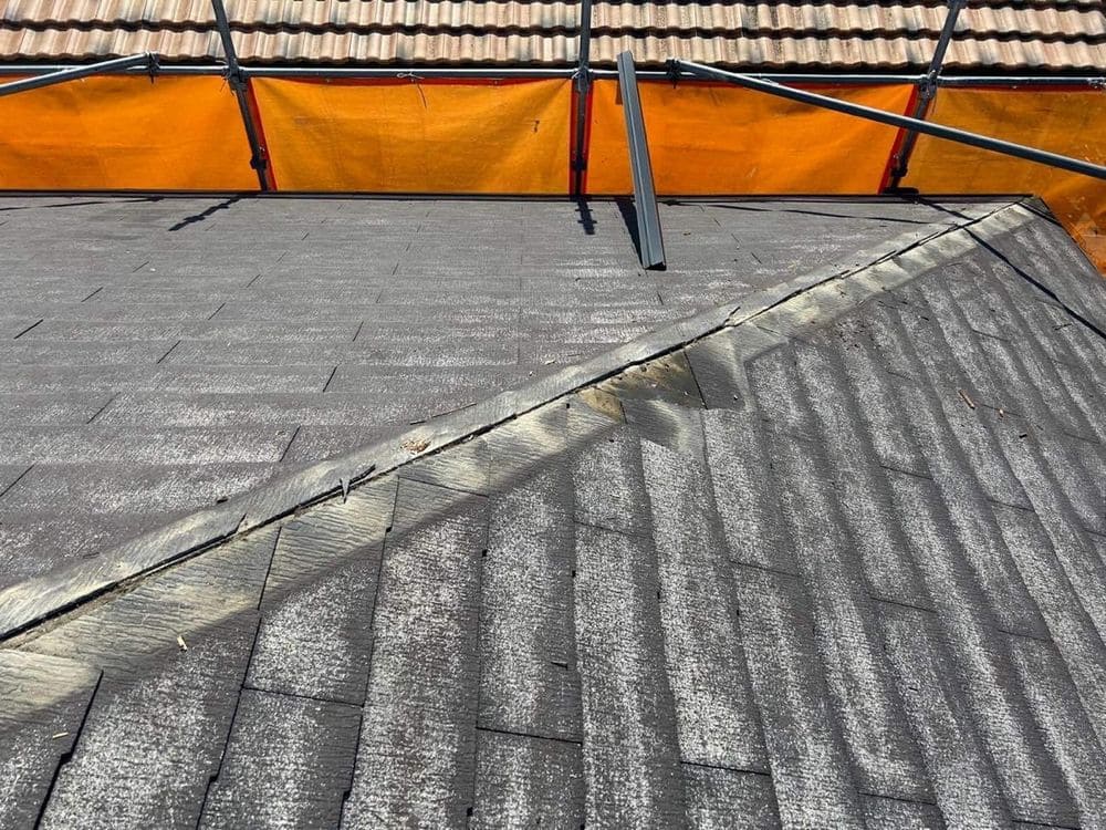 鈴鹿市の外壁塗装、屋根カバー工事をリペイント匠が施工した写真