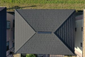 鈴鹿市の外壁塗装、屋根カバー工事をリペイント匠が施工した写真