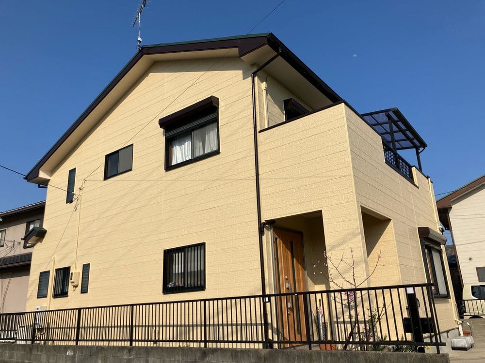 U様(津)施工後_外壁全体 (3) 津市の外壁塗装、防水工事をリペイント匠が施工した写真