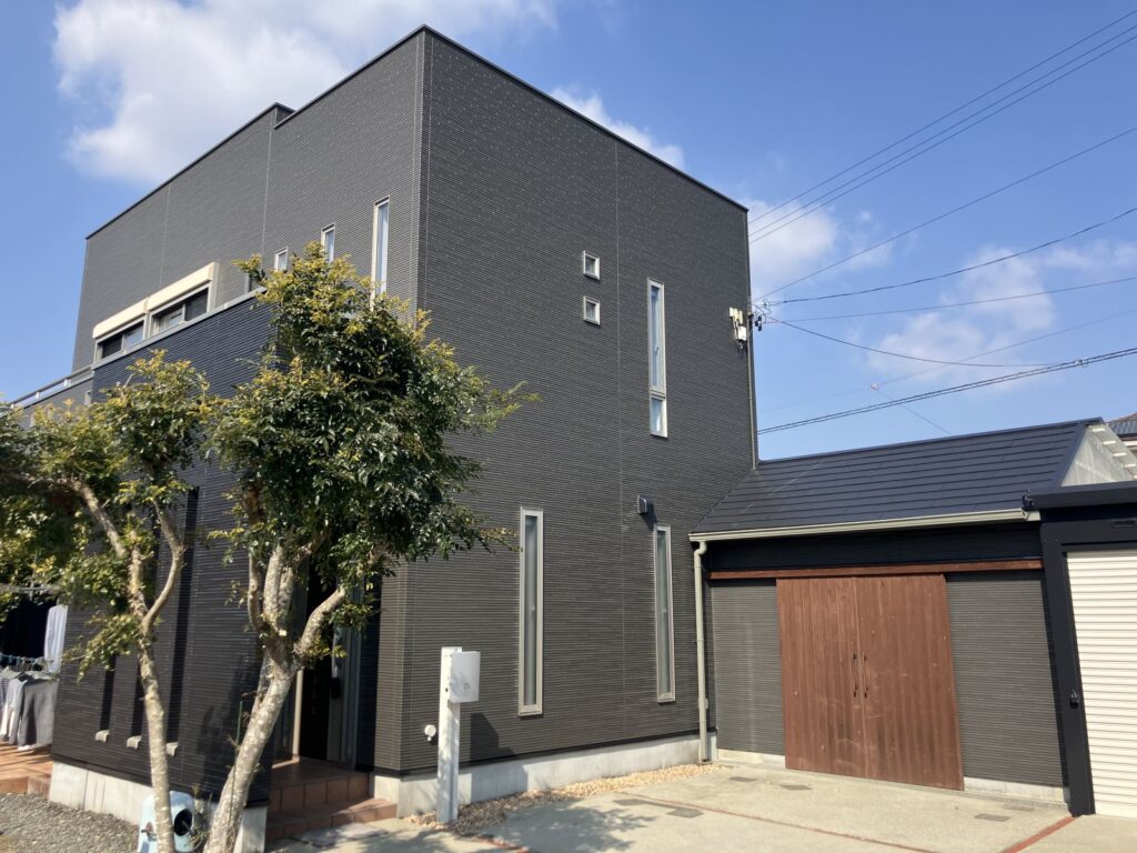 伊勢市の外壁塗装、屋根塗装をリペイント匠が施工した写真